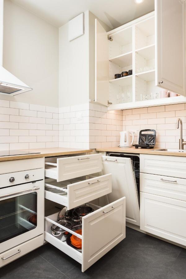Apartament Of The Kings - Leaf